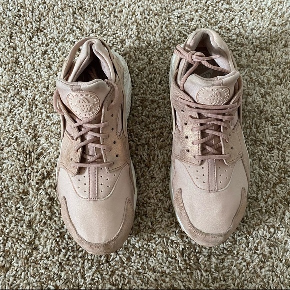 Nike Air Huarache Run Particle Beige Metallic Pink Size 10 - Picture 3 of 13